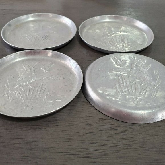 Vintage Everlast Stamped Aluminum Duck Coasters embossed geese flying 1970s - Picture 6 of 7